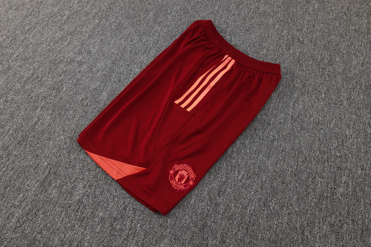 Conjunto de Treino Manchester United 23/24 (Sob encomenda)