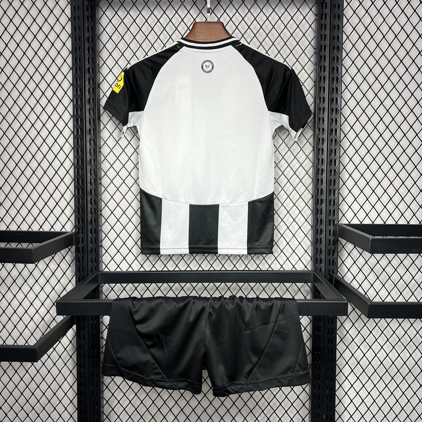 Kit Infantil Newcastle I 24/25 (Sob encomenda)