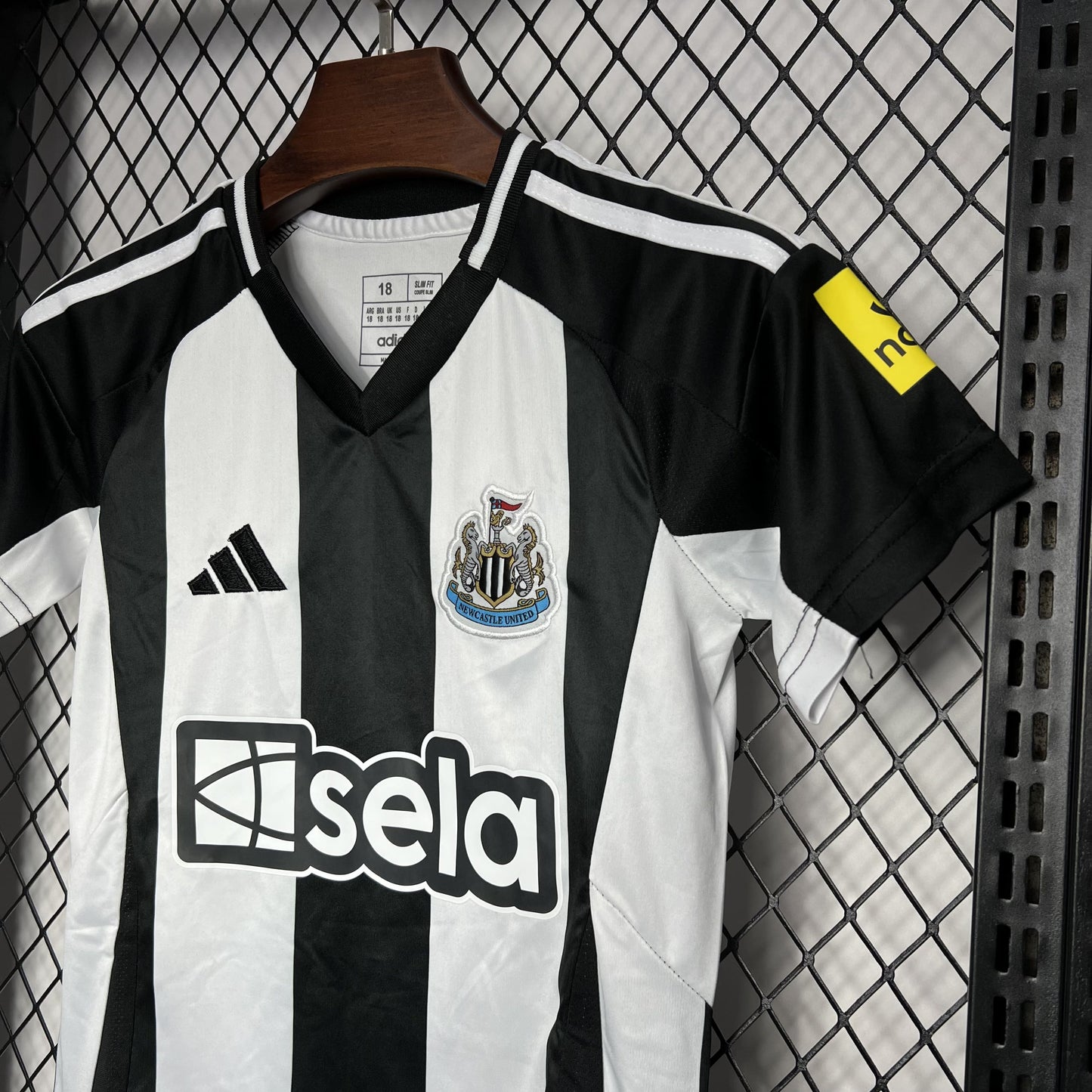 Kit Infantil Newcastle I 24/25 (Sob encomenda)