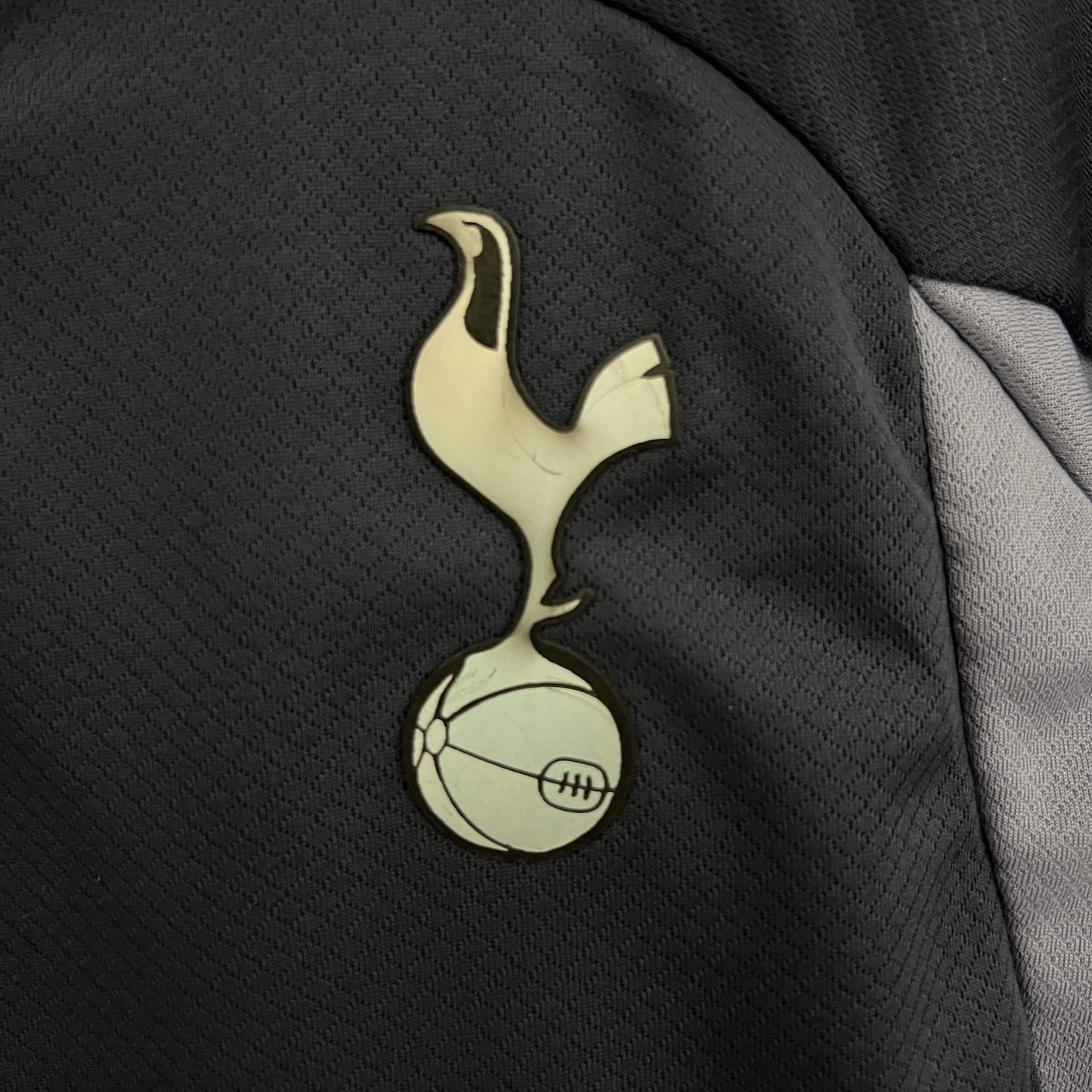 Kit Infantil Tottenham II 23/24 (Sob encomenda)