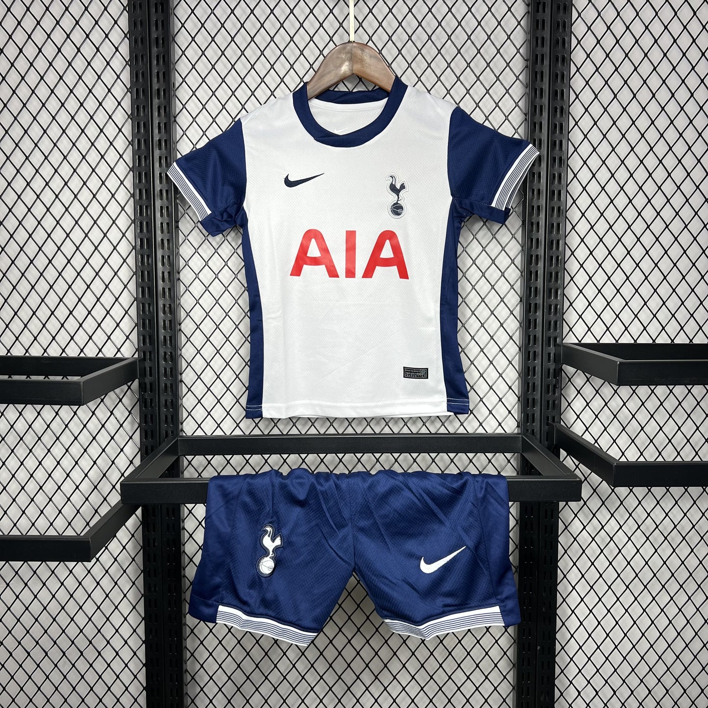 Kit Infantil Tottenham I 24/25 (Sob encomenda)