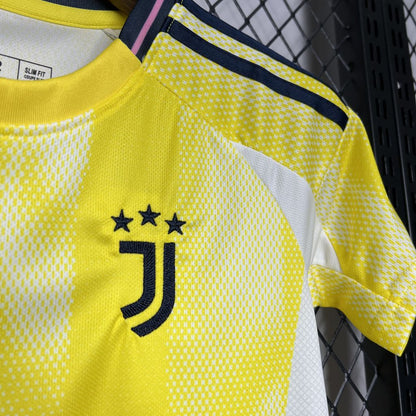 Kit Infantil Juventus II 24/25 (Sob encomenda)