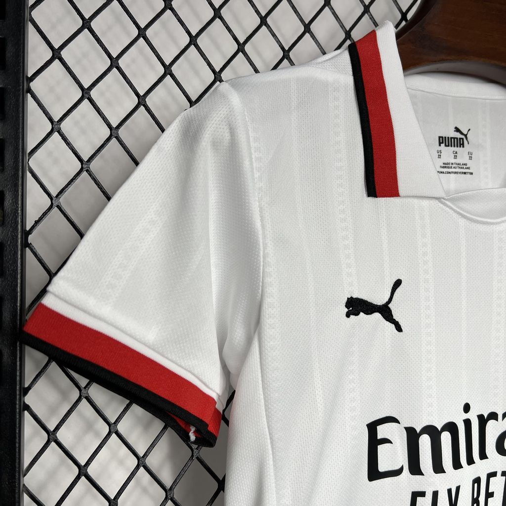 Kit Infantil Milan II 24/25 (Sob encomenda)