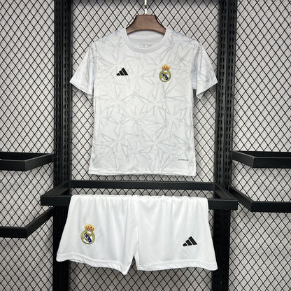 Kit Infantil Real Madrid Pré-Jogo 24/25 (Sob encomenda)