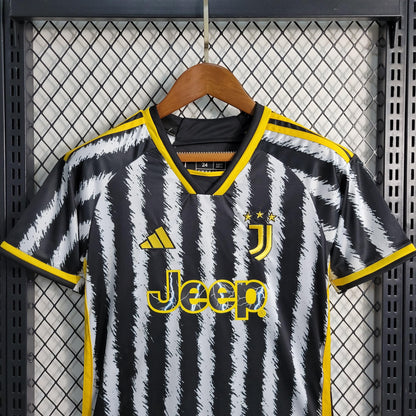 Kit Infantil Juventus I 23/24 (Sob encomenda)