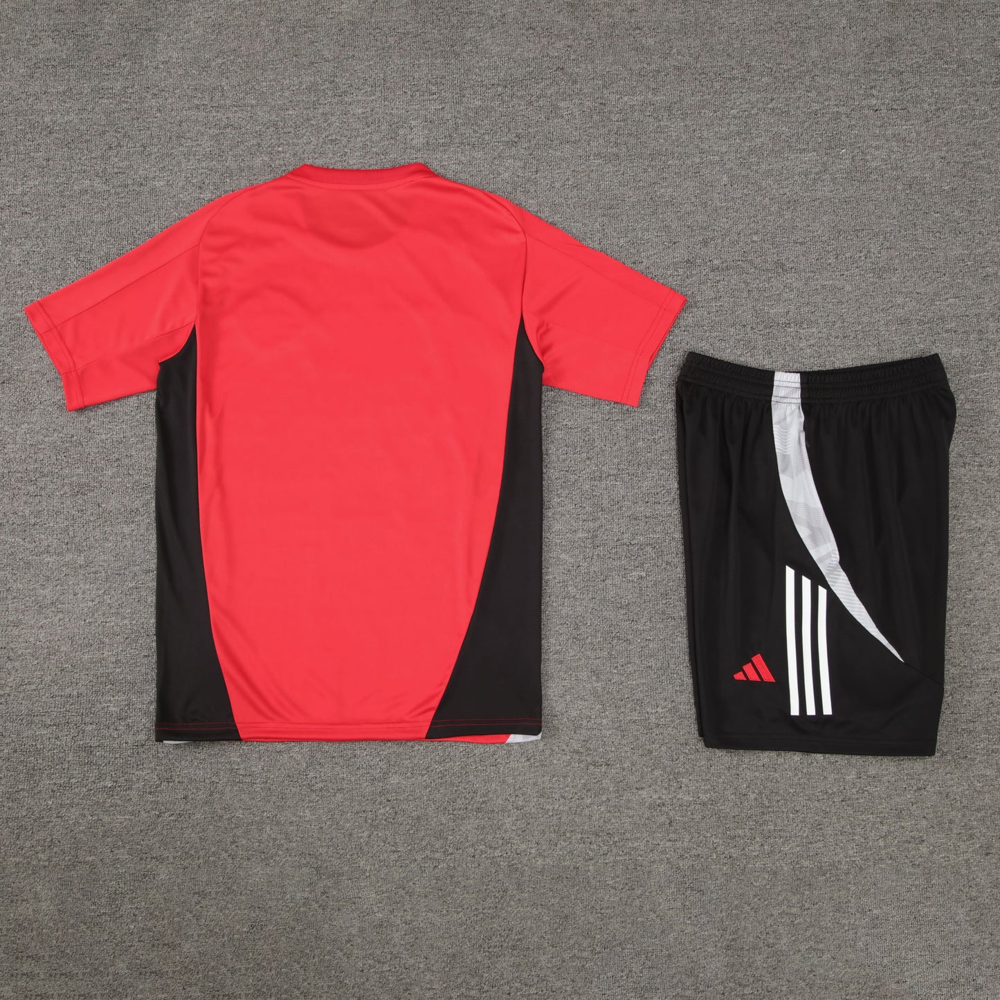 Conjunto de Treino Manchester United 24/25 (Sob encomenda)