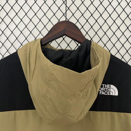 Corta Vento The North Face Beige and Black (Sob encomenda)