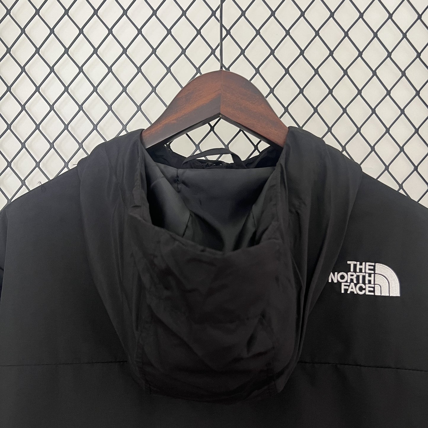 Corta Vento The North Face Black (Sob encomenda)