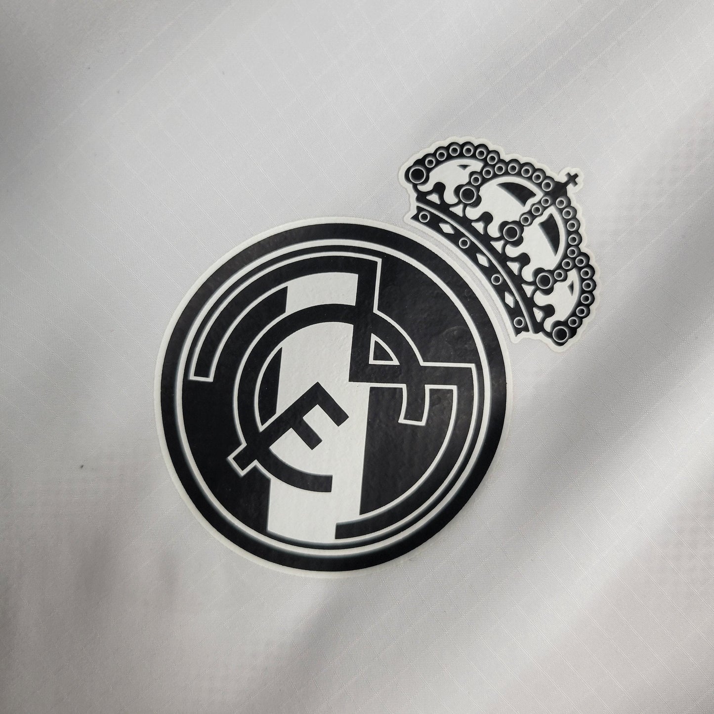 Jaqueta Corta Vento Real Madrid 2023 Masculina (Sob encomenda)