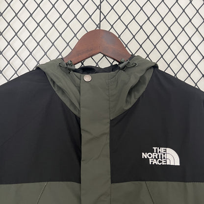 Corta Vento The North Face Dark Green and Black (Sob encomenda)