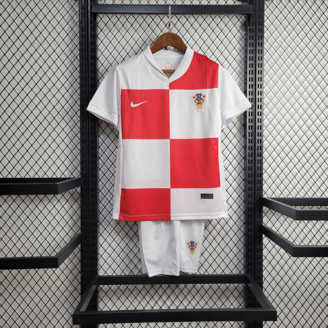 Kit Infantil Croácia I 2024 (Sob encomenda)