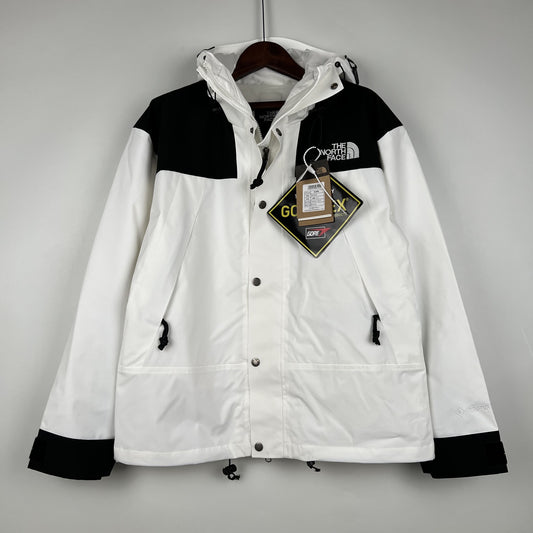 Corta Vento The North Face GORE-TEX White and Black (Sob encomenda)