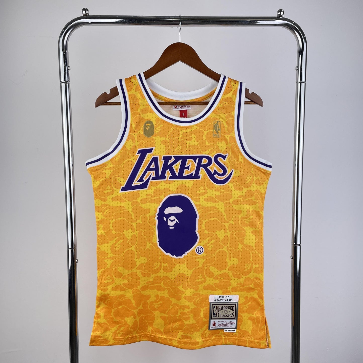 Regata Los Angeles Lakers NBA 1996 Bape X Mitchell And Ness Hardwood Classics Masculina (Sob encomenda)