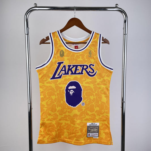 Regata Los Angeles Lakers NBA 1996 Bape X Mitchell And Ness Hardwood Classics Masculina (Sob encomenda)