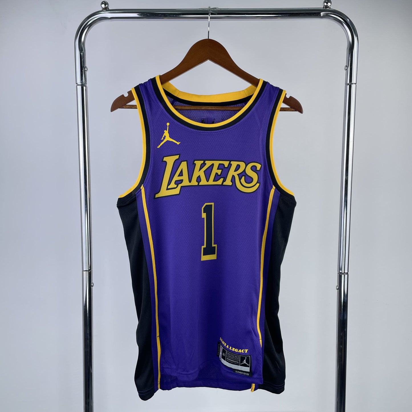 Regata Los Angeles Lakers NBA 2023 Statement Edition Swingman Masculina (Sob encomenda)