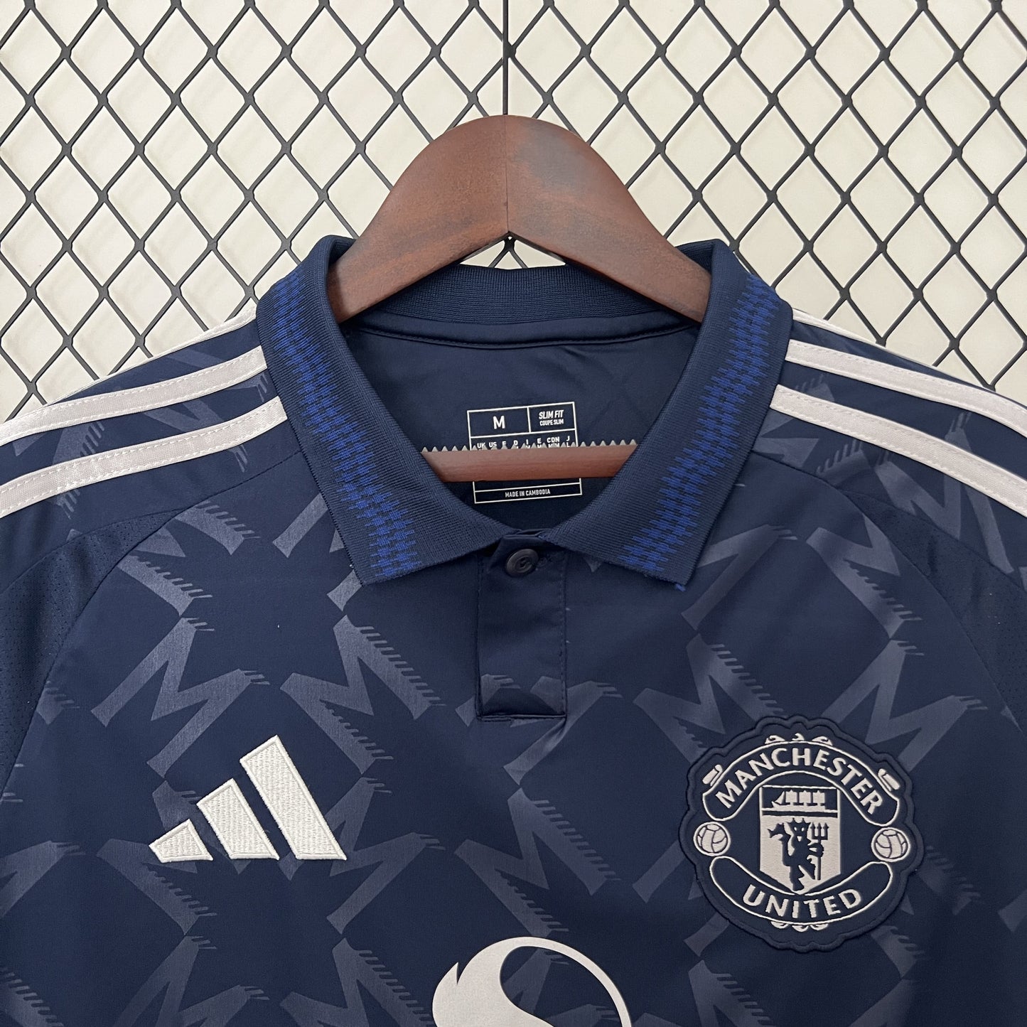 Camisa Manchester United II 24/25 Torcedor (Sob encomenda)