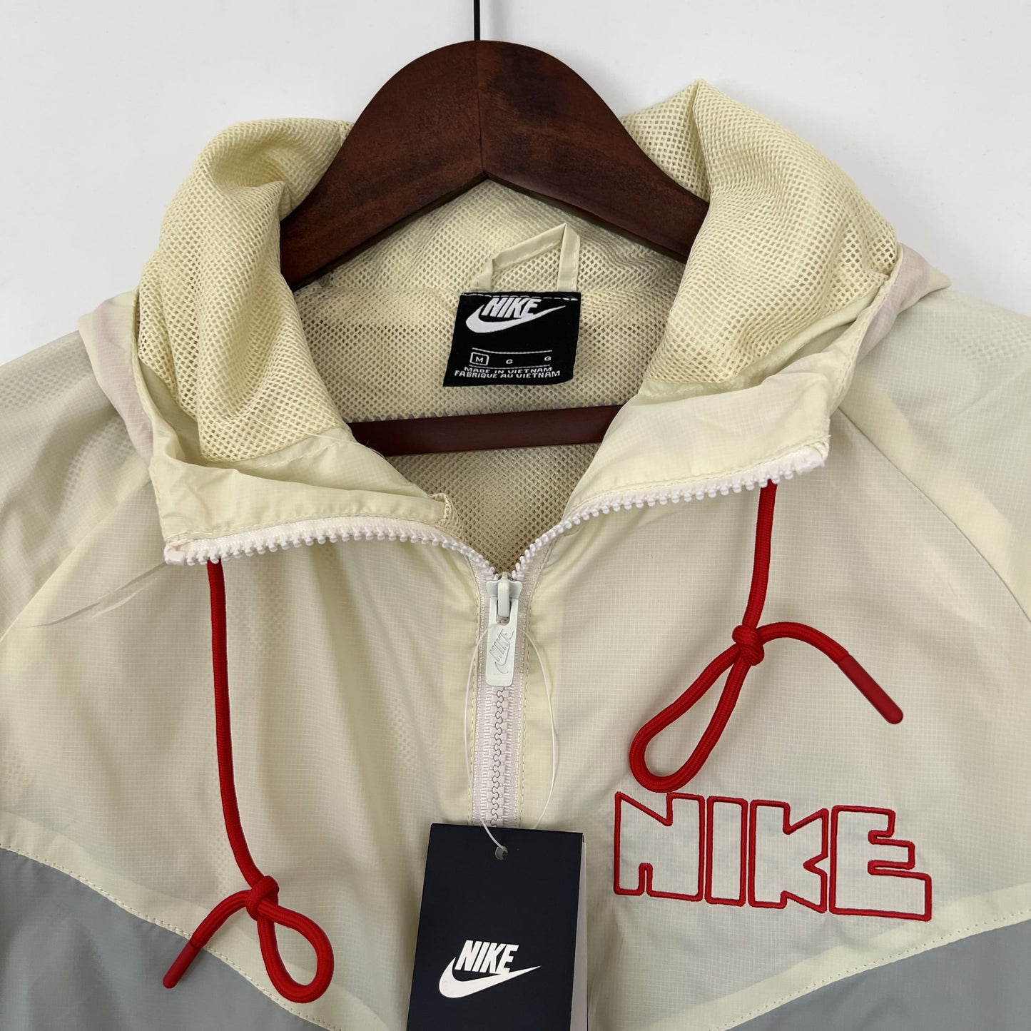 Corta Vento Nike Beige and Gray (Sob encomenda)