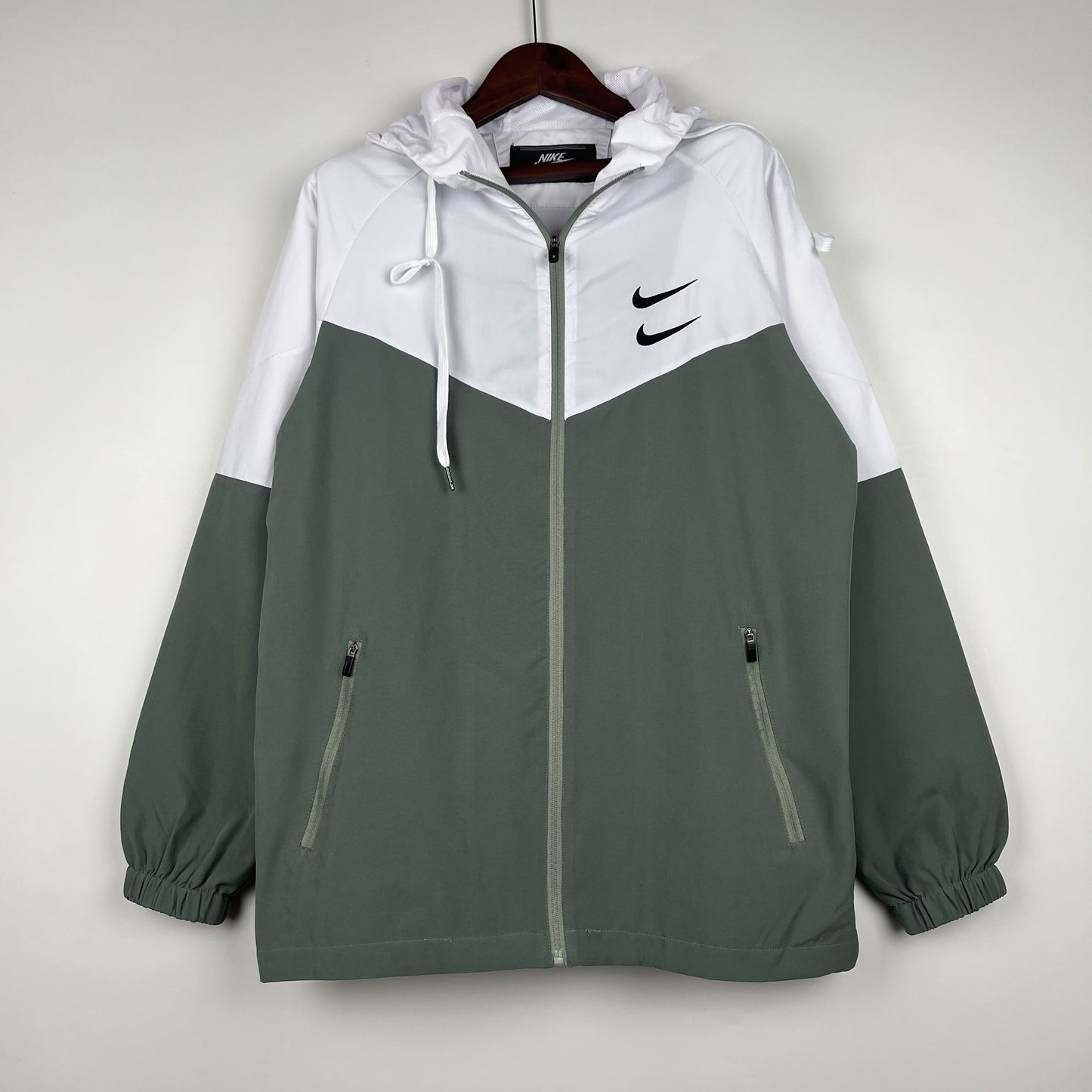 Corta Vento Nike Swoosh Dark Green and White (Sob encomenda)