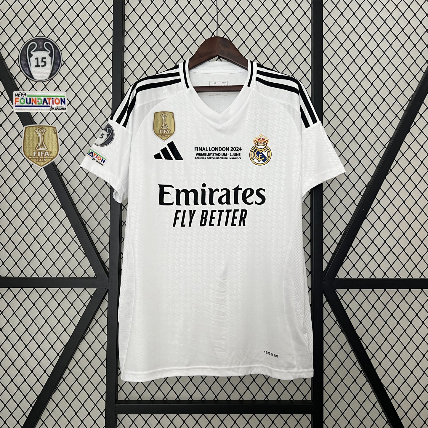 Camisa Real Madrid I 24/25 Torcedor com Patchs (Sob encomenda)