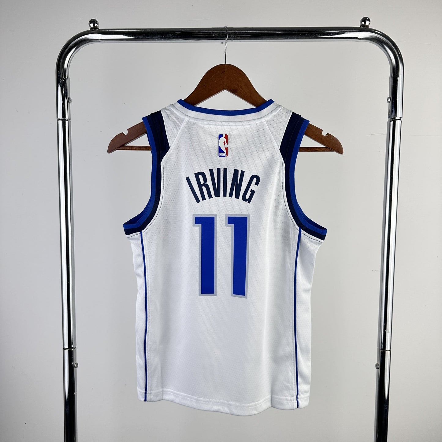 Regata Dallas Mavericks NBA 2023 Association Edition Swingman Masculina (Sob encomenda)