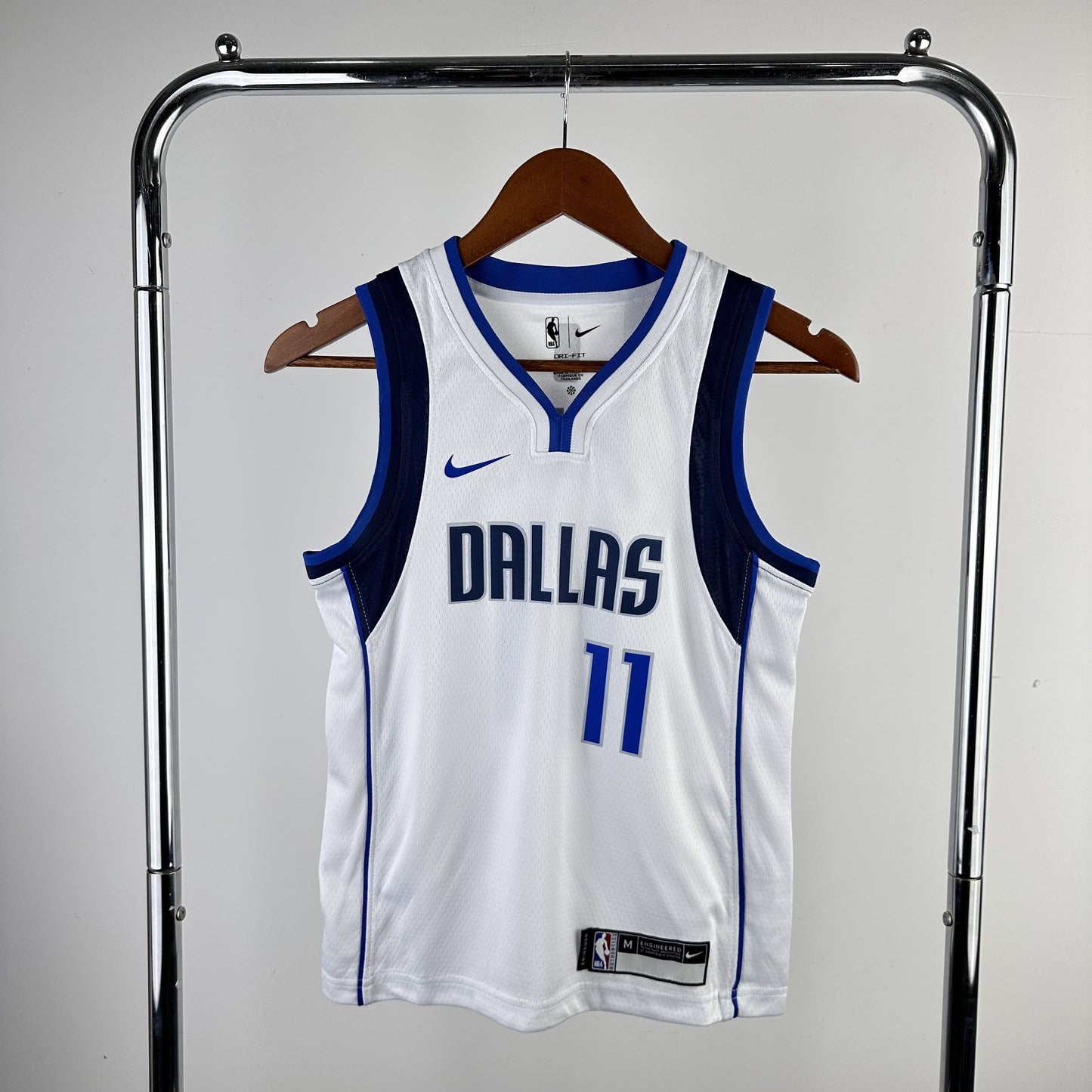 Regata Dallas Mavericks NBA 2023 Association Edition Swingman Masculina (Sob encomenda)