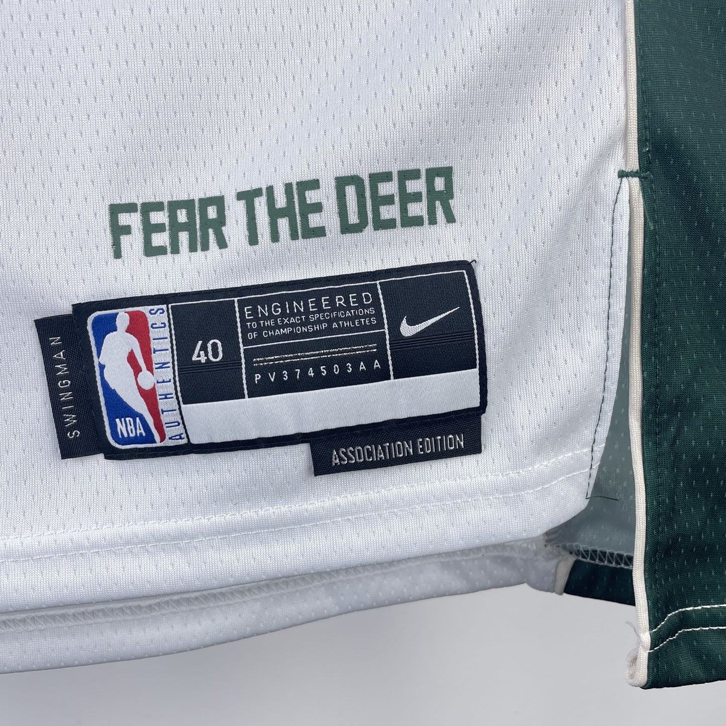 Regata Milwaukee Bucks NBA 2023 Association Edition Swingman Masculina (Sob encomenda)