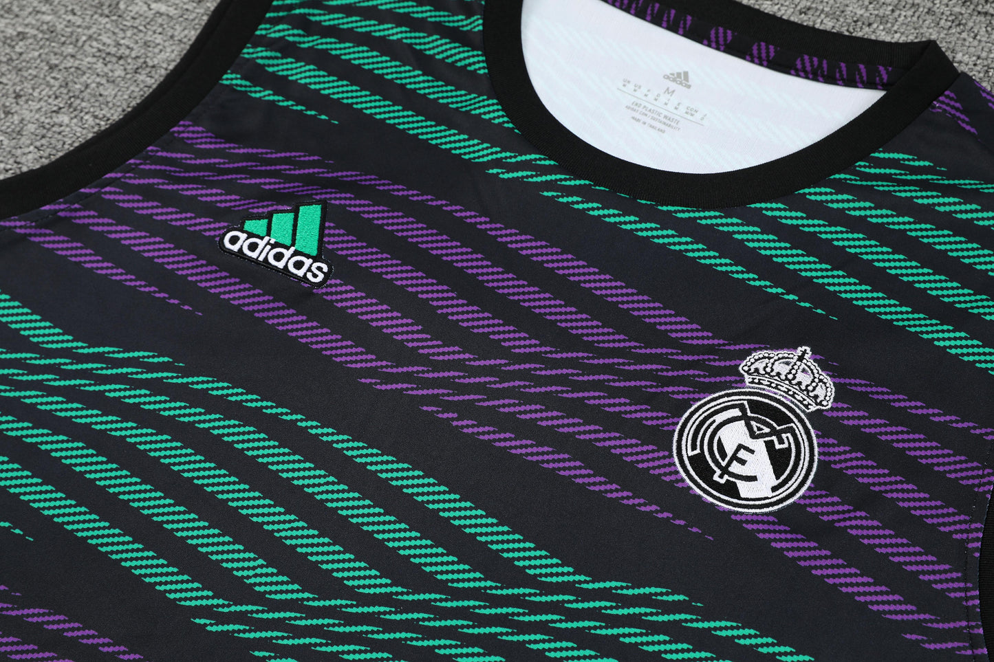 Conjunto de Treino Real Madrid 23/24 (Sob encomenda)