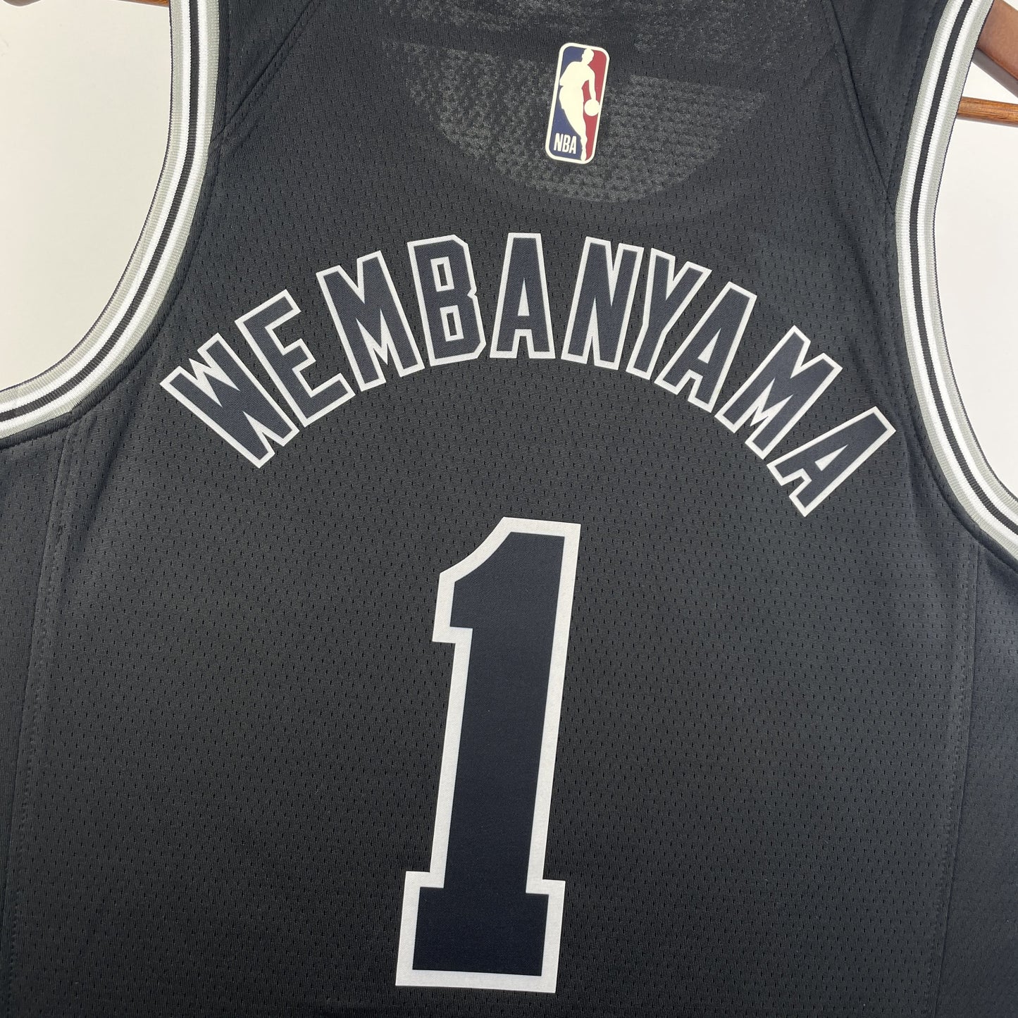 Regata San Antonio Spurs NBA 2023 Classic Edition Swingman Masculina (Sob encomenda)