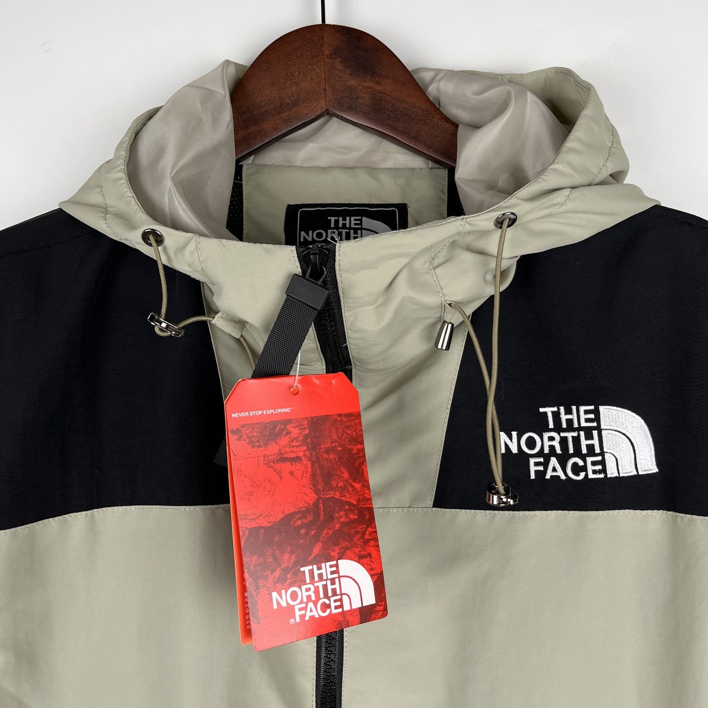 Corta Vento The North Face Dark Green and Black (Sob encomenda)