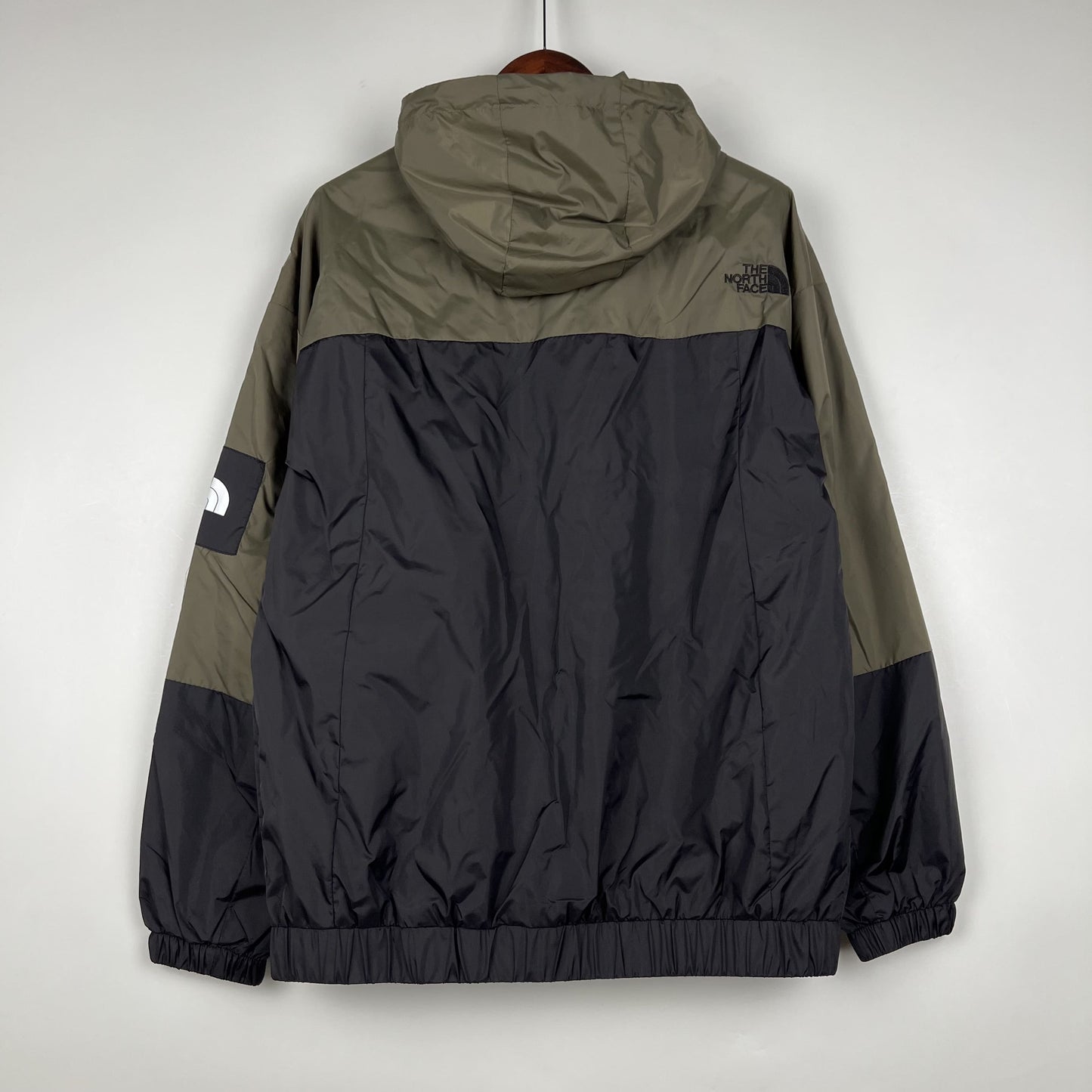 Corta Vento The North Face Dark Green and Gray (Sob encomenda)